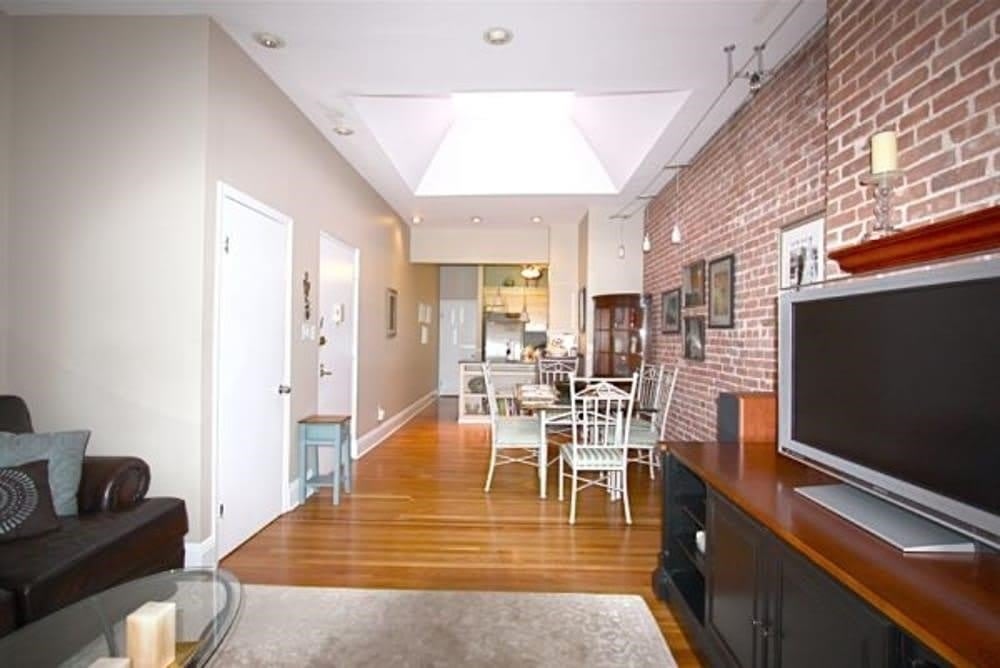 825 WASHINGTON ST – photo 5