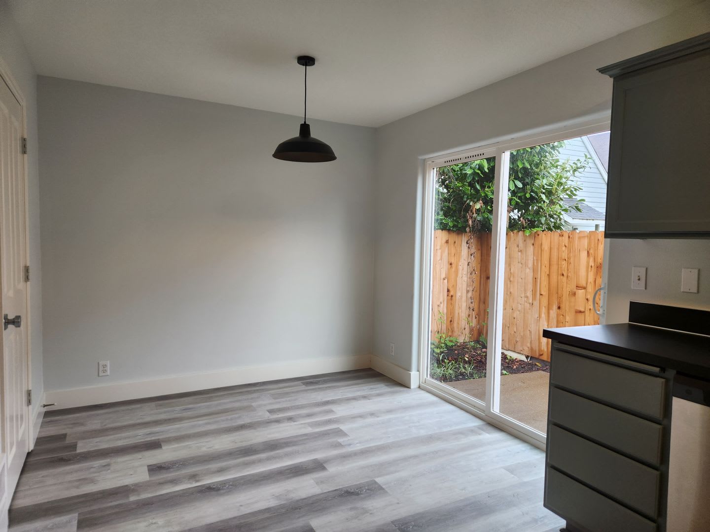 3 Bedroom Campus Duplex! – photo 3