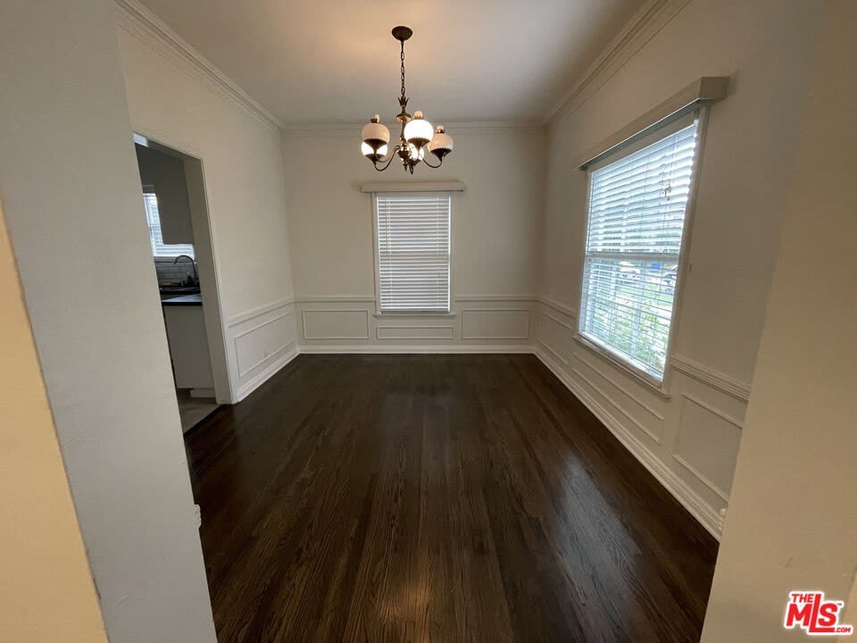 111 N Harper Ave – photo 2