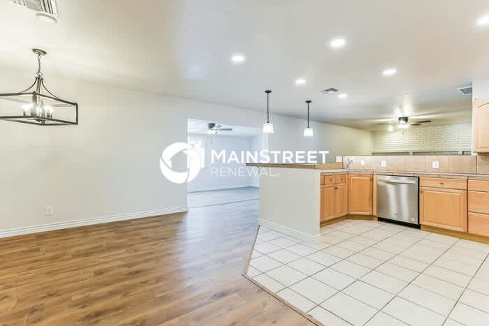 1335 East Ellis Circle – photo 3