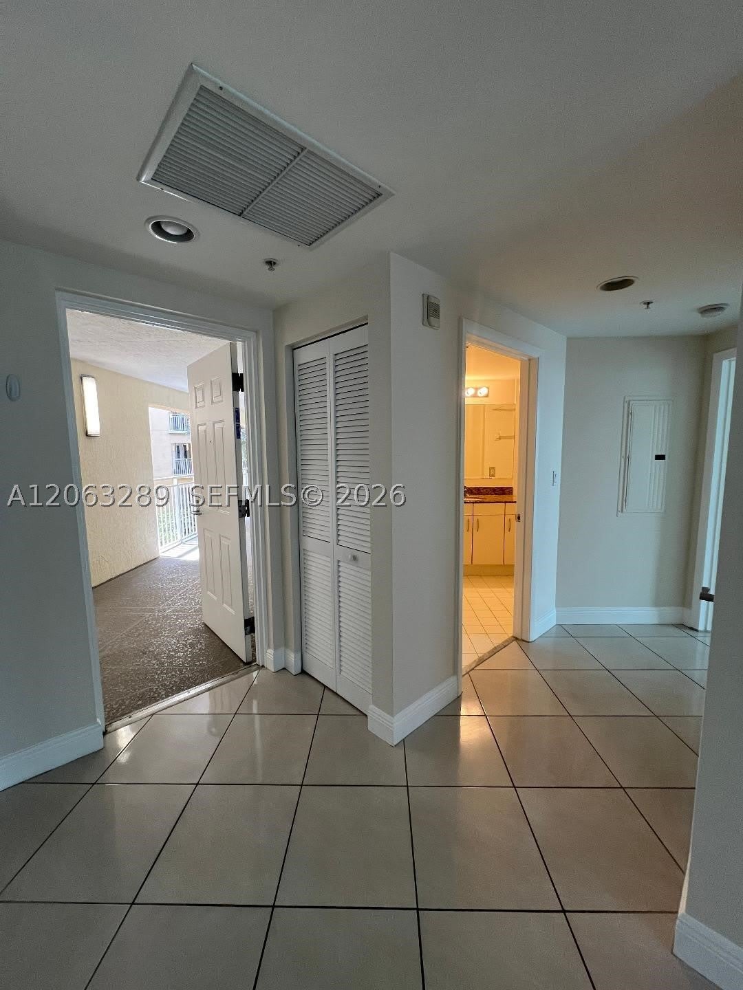 7275 SW 90th Way – photo 4