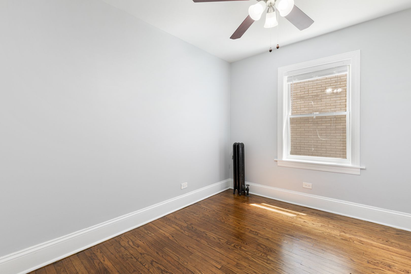 1611 W Juneway Terrace – photo 4