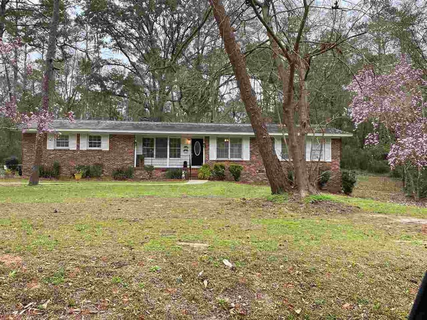 3155 Lakeshore Drive – photo 1
