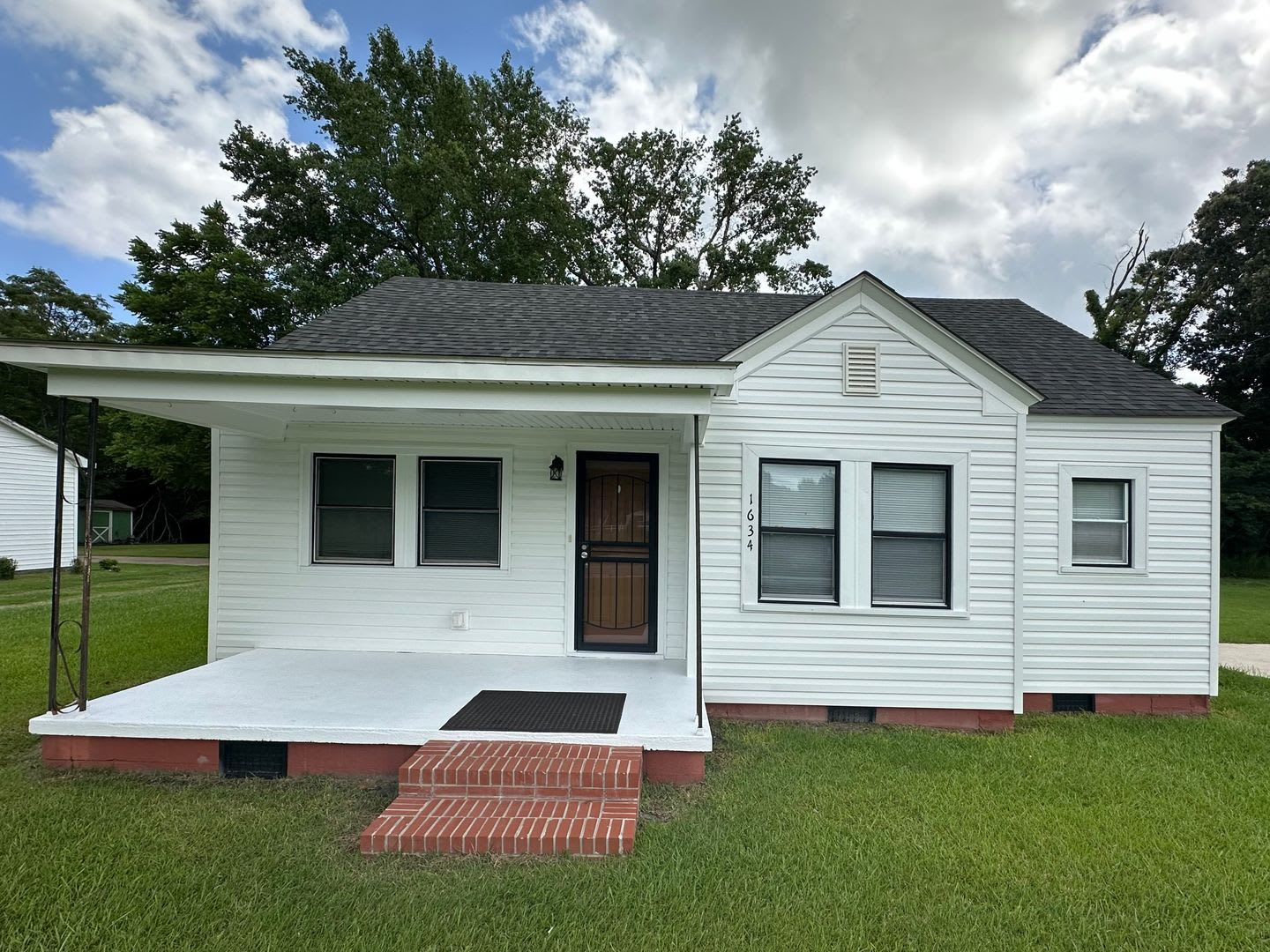 Charming 3BR/1BA Home for Rent – Conveniently Located Near the US Coast Guard Base – photo 1