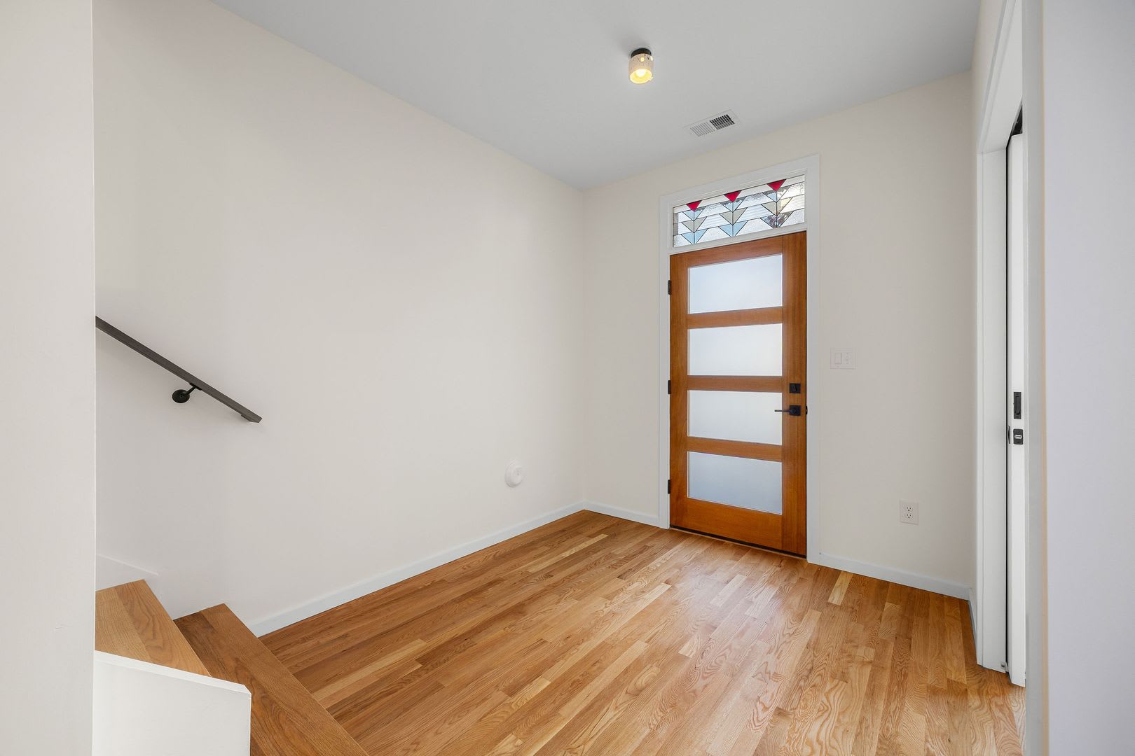 Beautiful BRAND NEW 3 Bedroom Townhome! ***Available NOW*** – photo 5