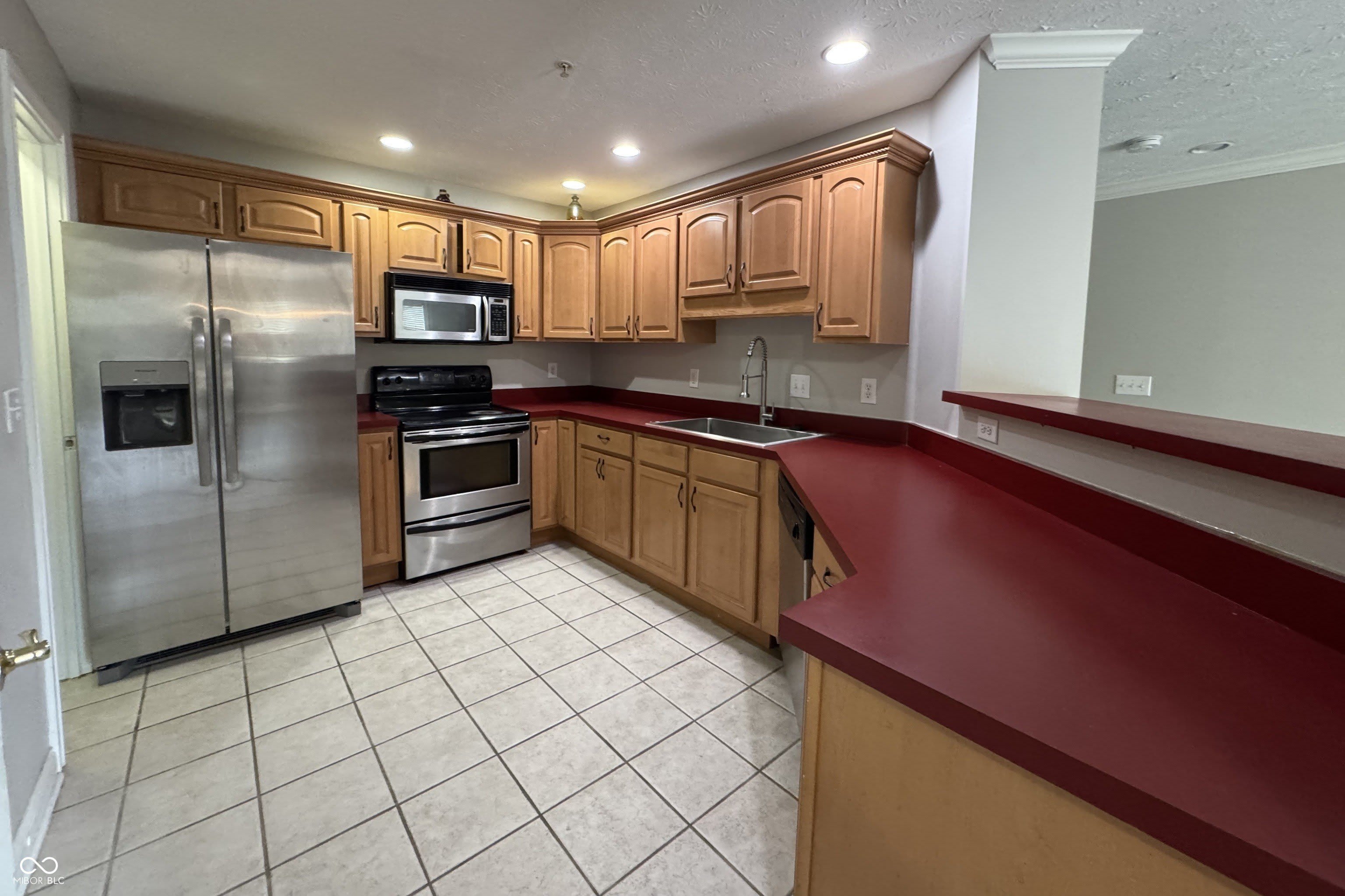 1442 Oakhill Drive – photo 2