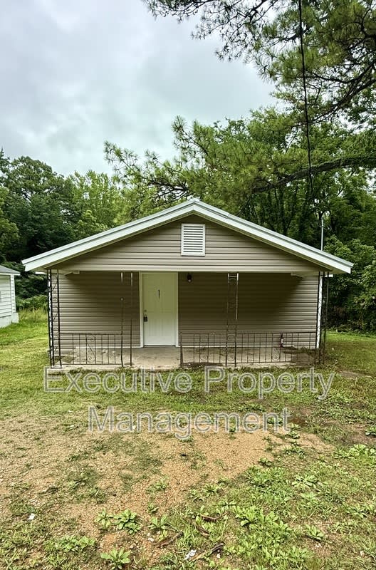 531 West Lake Drive – photo 1