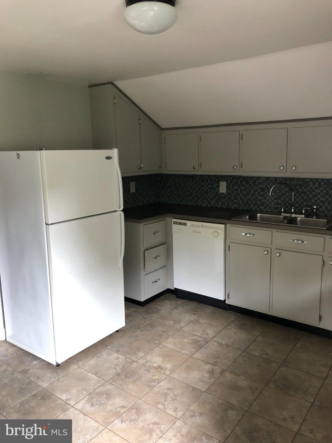 185 MAIN Street – photo 3