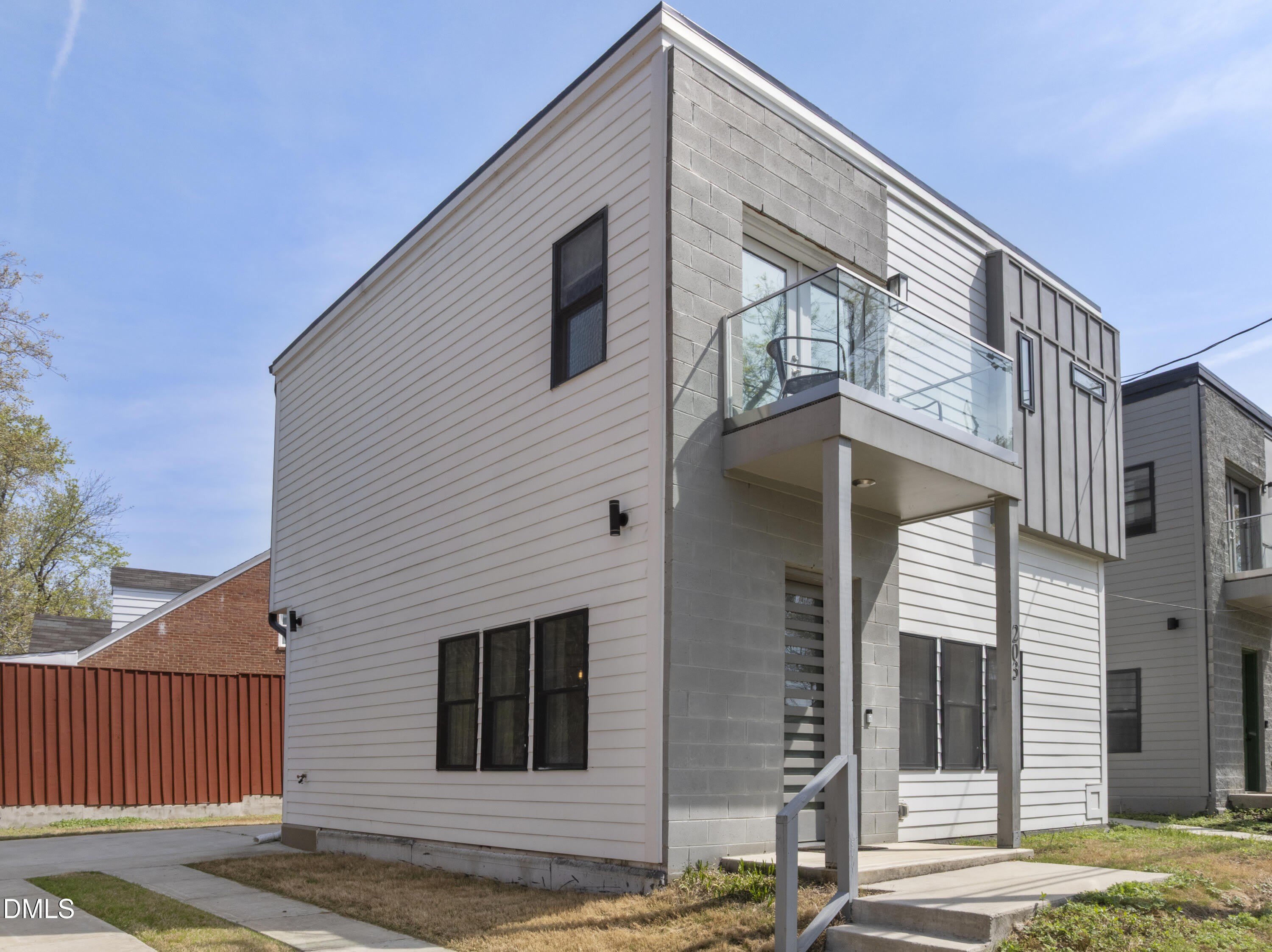 203 Nelson Street – photo 2