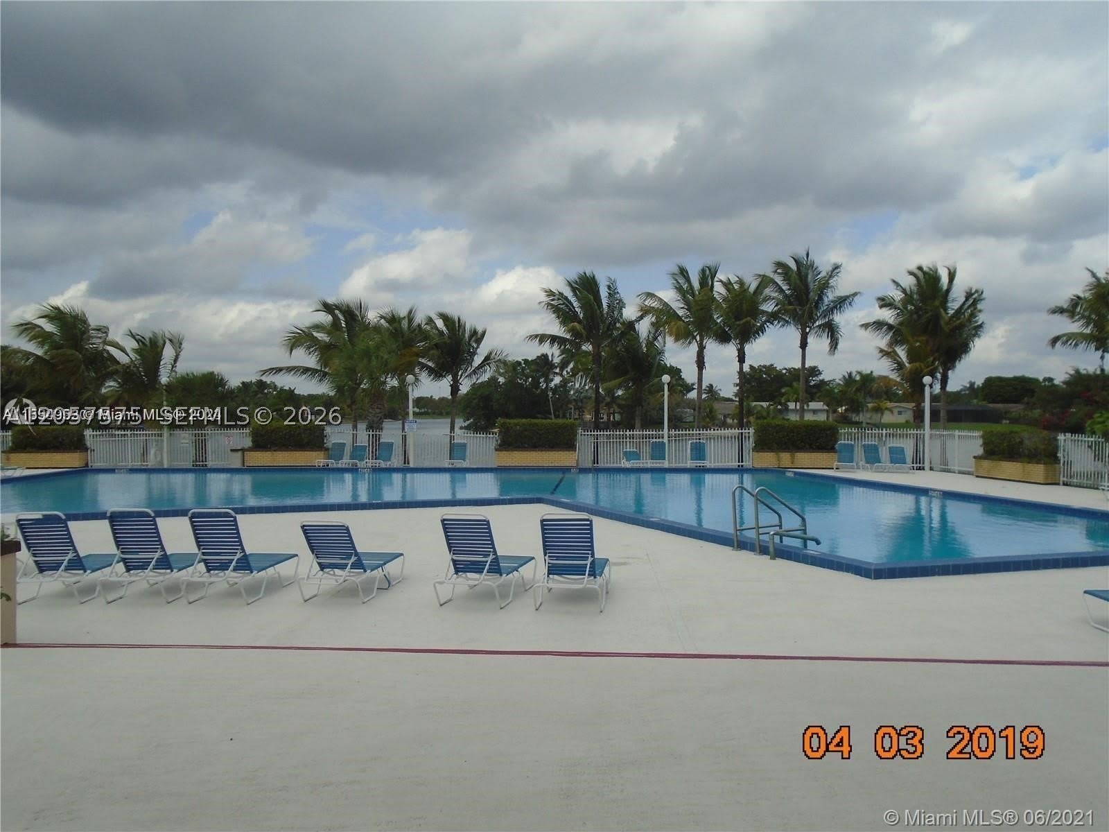 14221 N Kendall Dr – photo 4