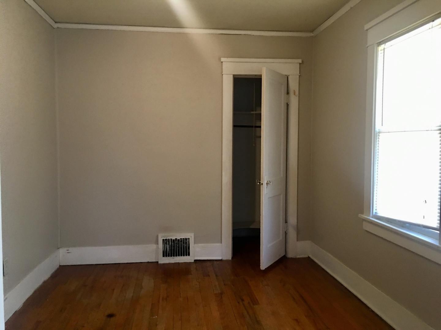 BIG 4 bedroom, 2 Bath Close to UNC – photo 4