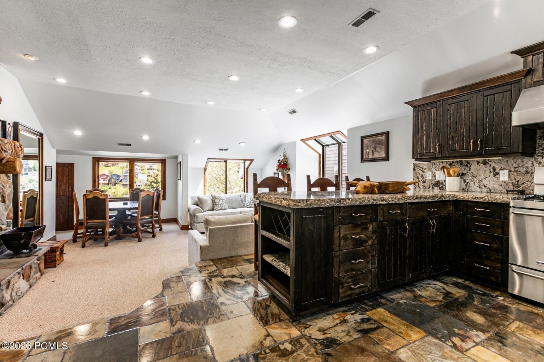 214 Woodside Avenue – photo 2