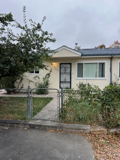 489 N Raynolds Ave – photo 1