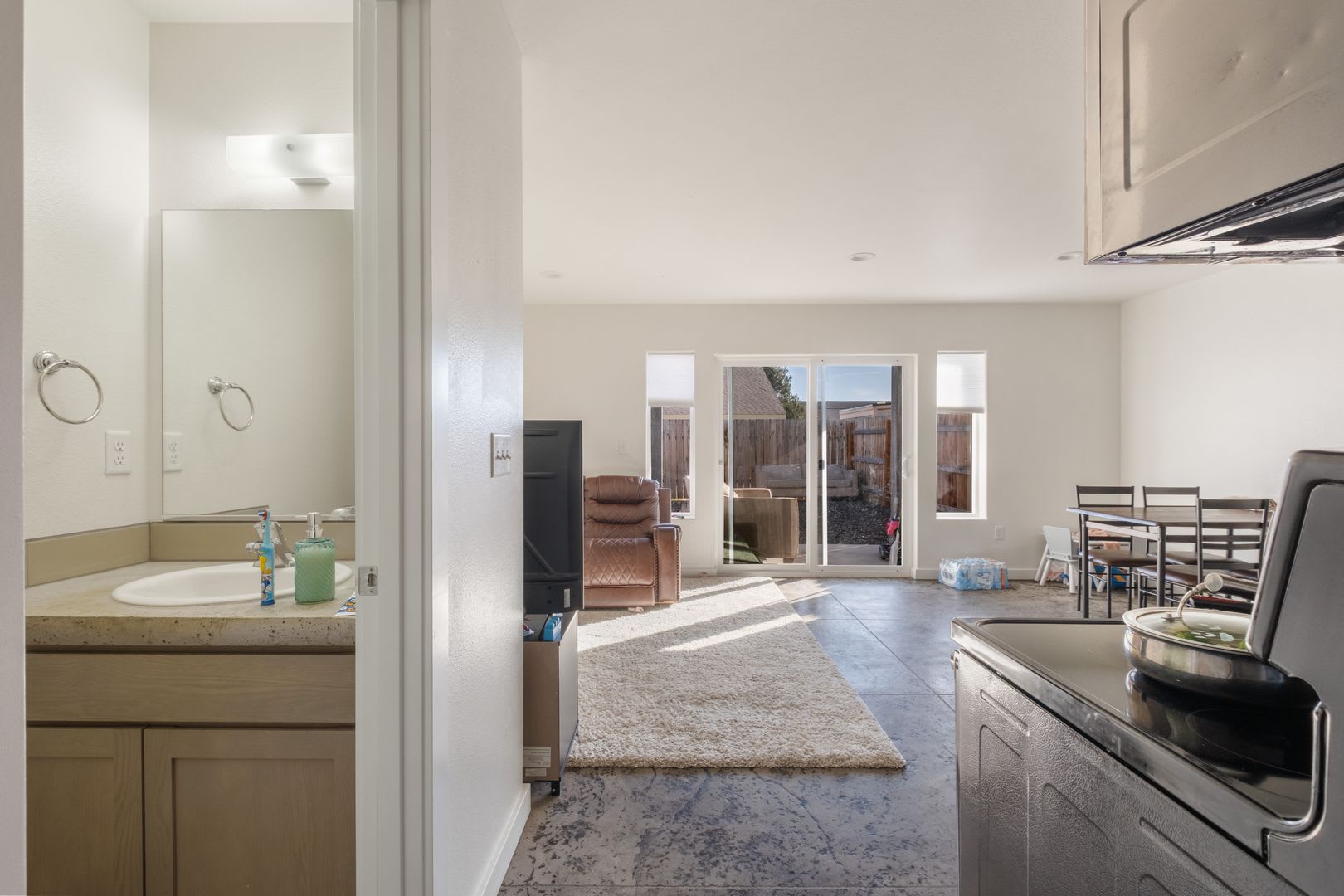 Quincy Executive Apartments – photo 3