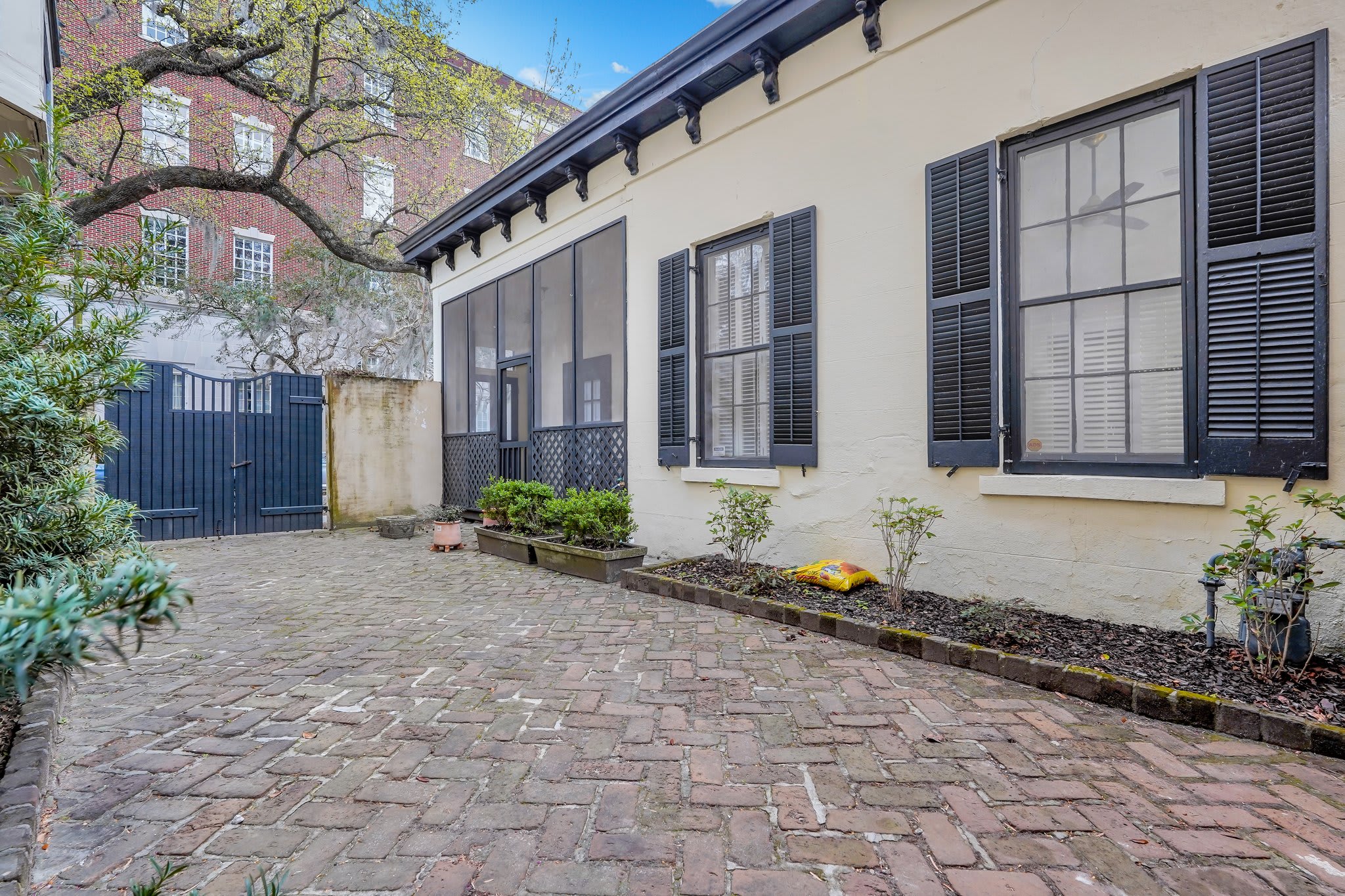 108 E Harris St – photo 3