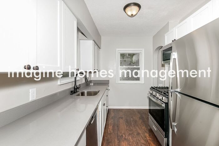420 East 1St Street – photo 5