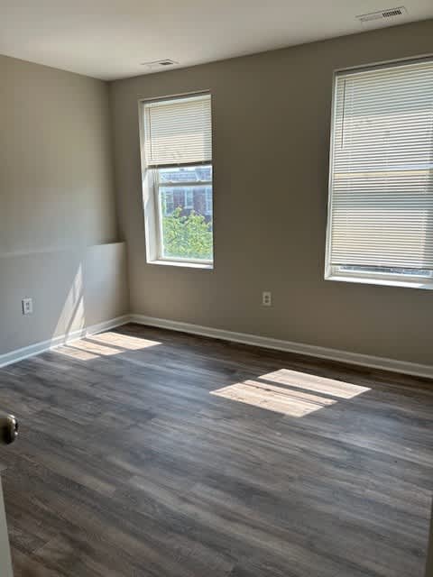 1712 E 25Th St – photo 2