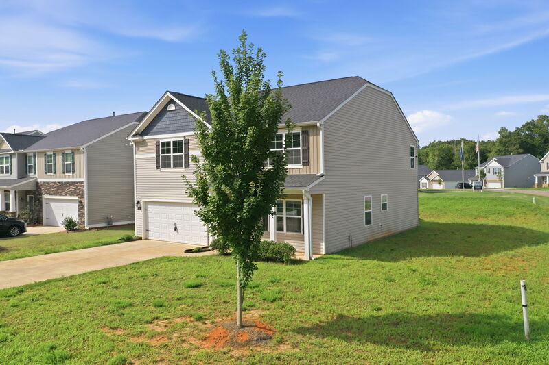 2509 Summersby Drive – photo 3