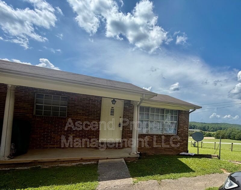 582 Withrow Rd – photo 2
