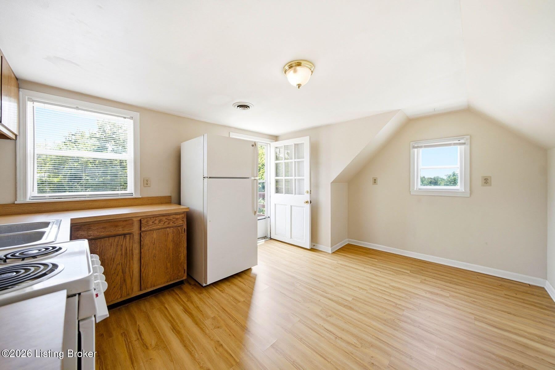1612 Ellwood Ave – photo 3