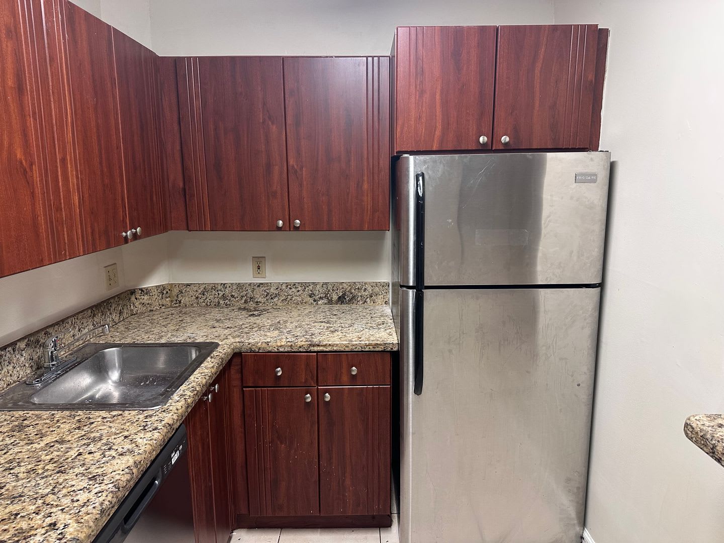 2 Bed 2 Bath 1St Floor Condo With Garden Views In Lakes Of Jacaranda Plantation – photo 3