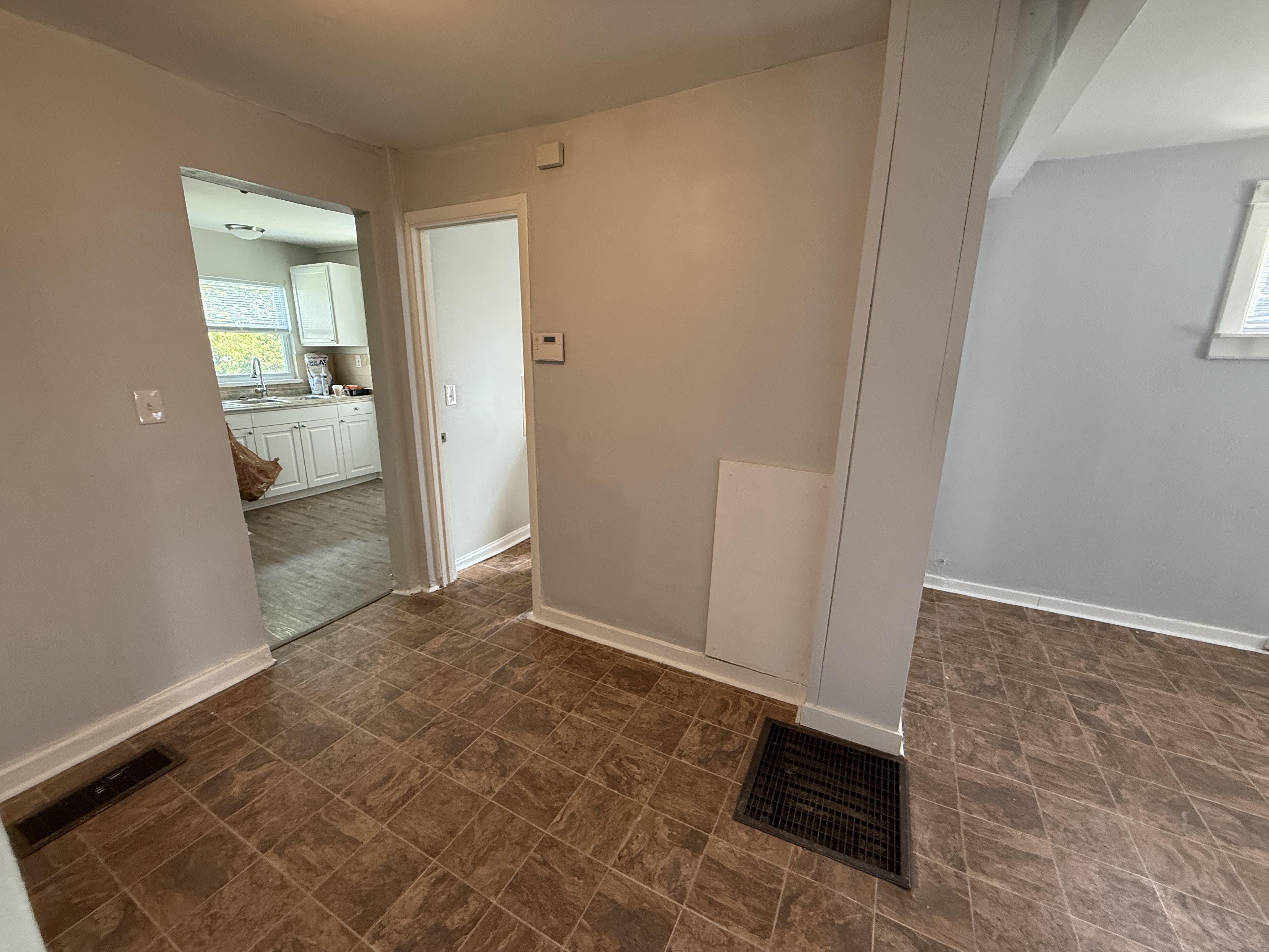 7259 Republic Ave – photo 2