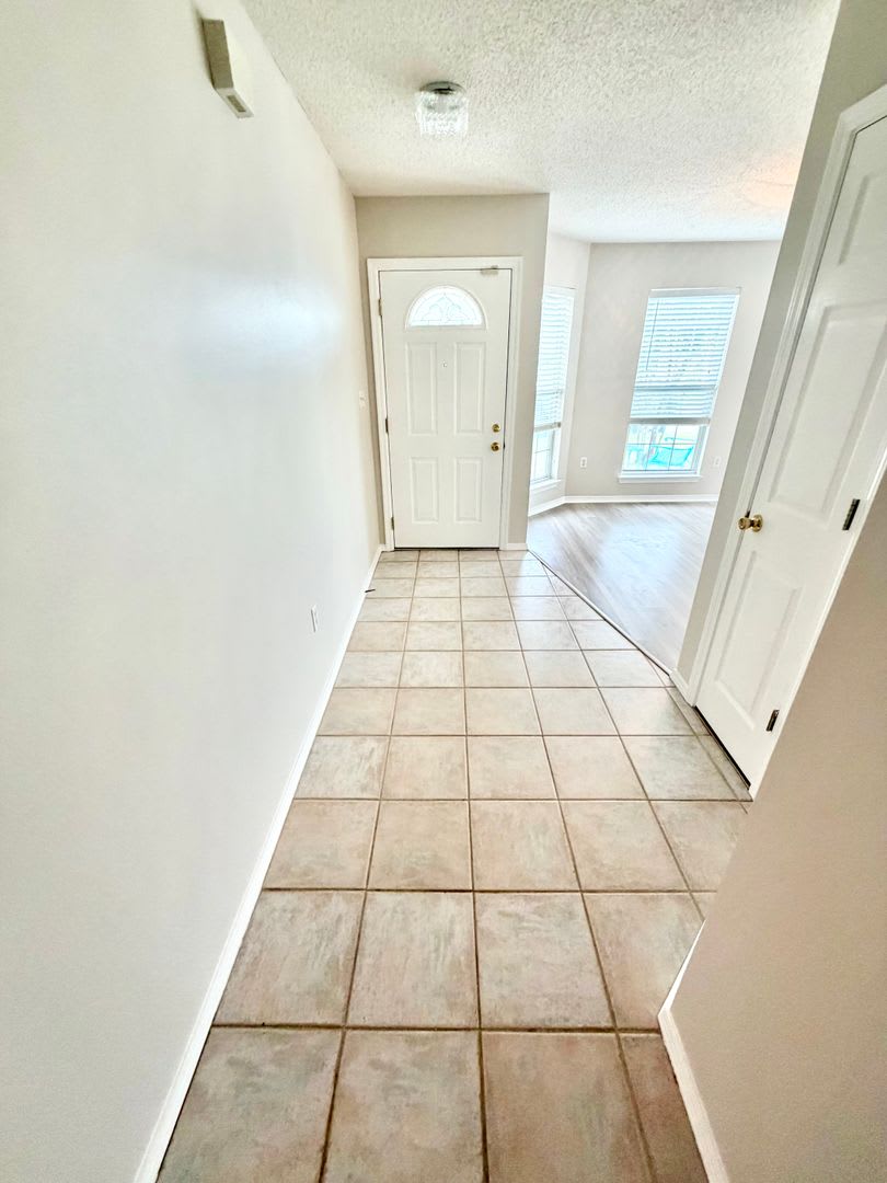 Nice 3 Bedroom Home For Rent – photo 5