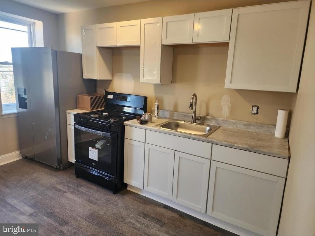 2127 GREENMOUNT Avenue – photo 2