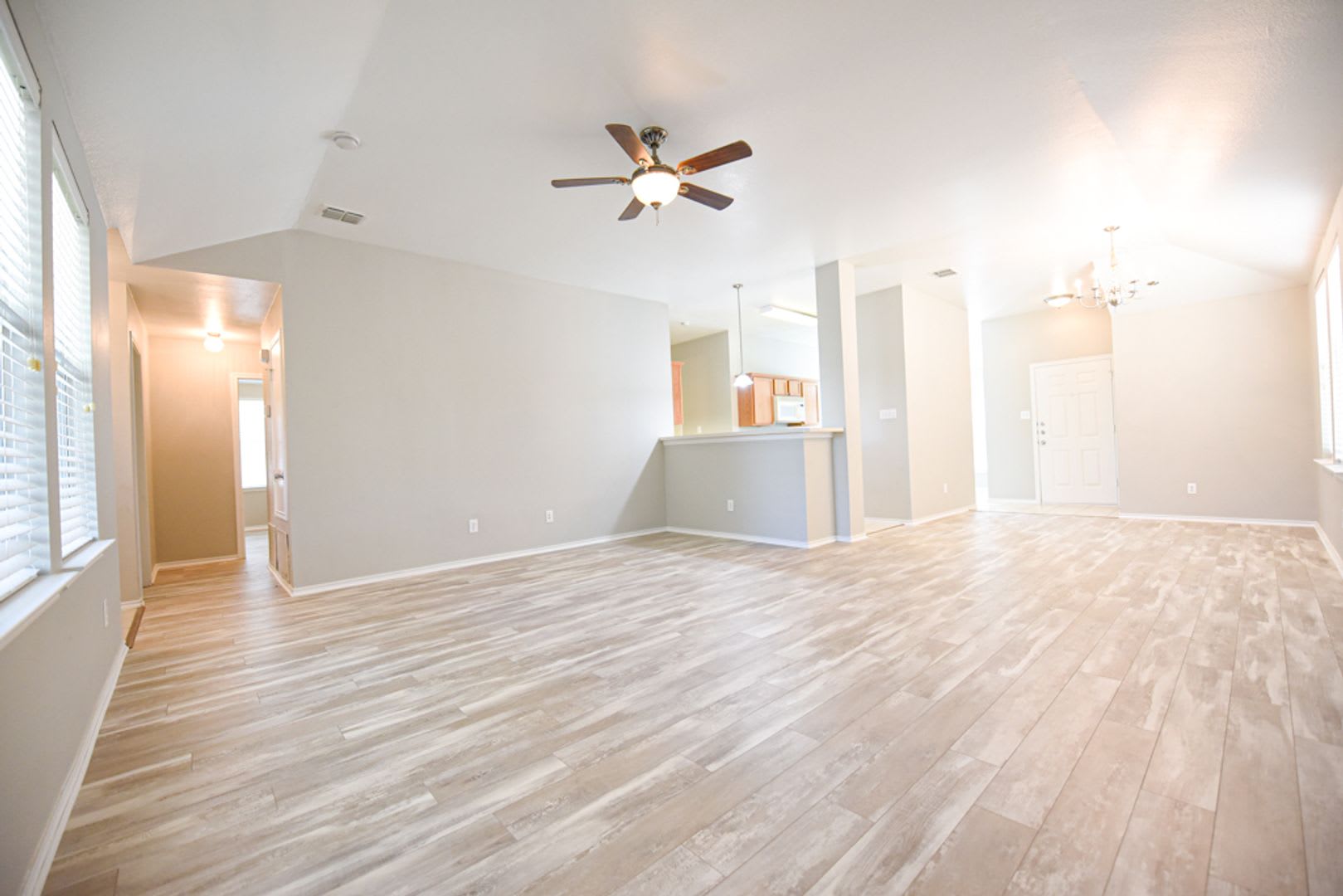 GREAT home for rent in Anna – photo 4