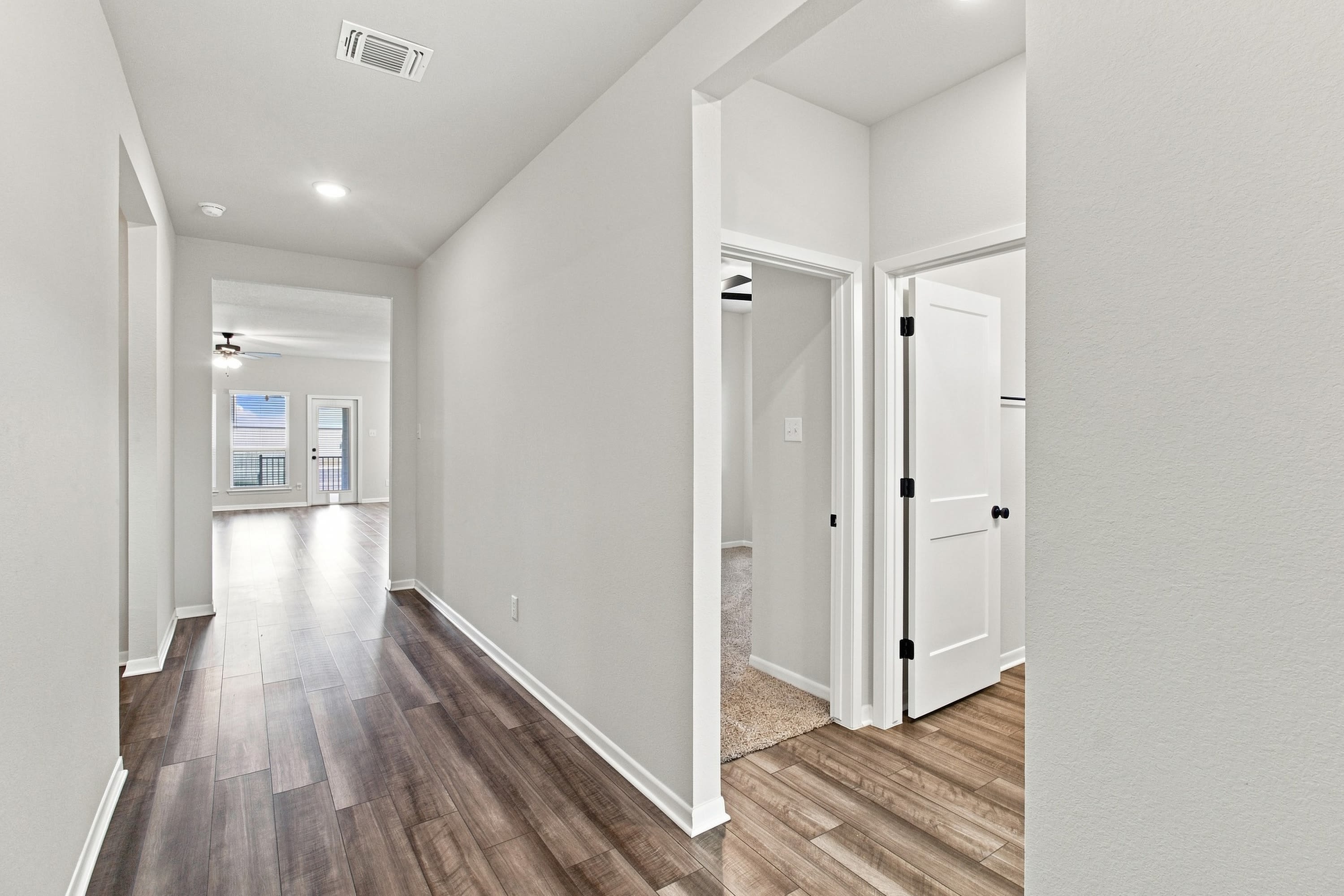 2827 Fox River Drive – photo 2