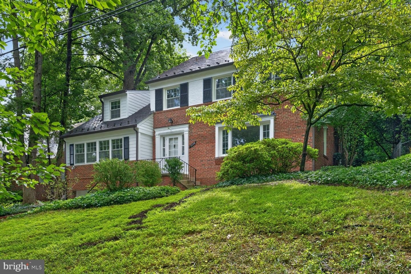7215 ROLLINGWOOD DR – photo 2