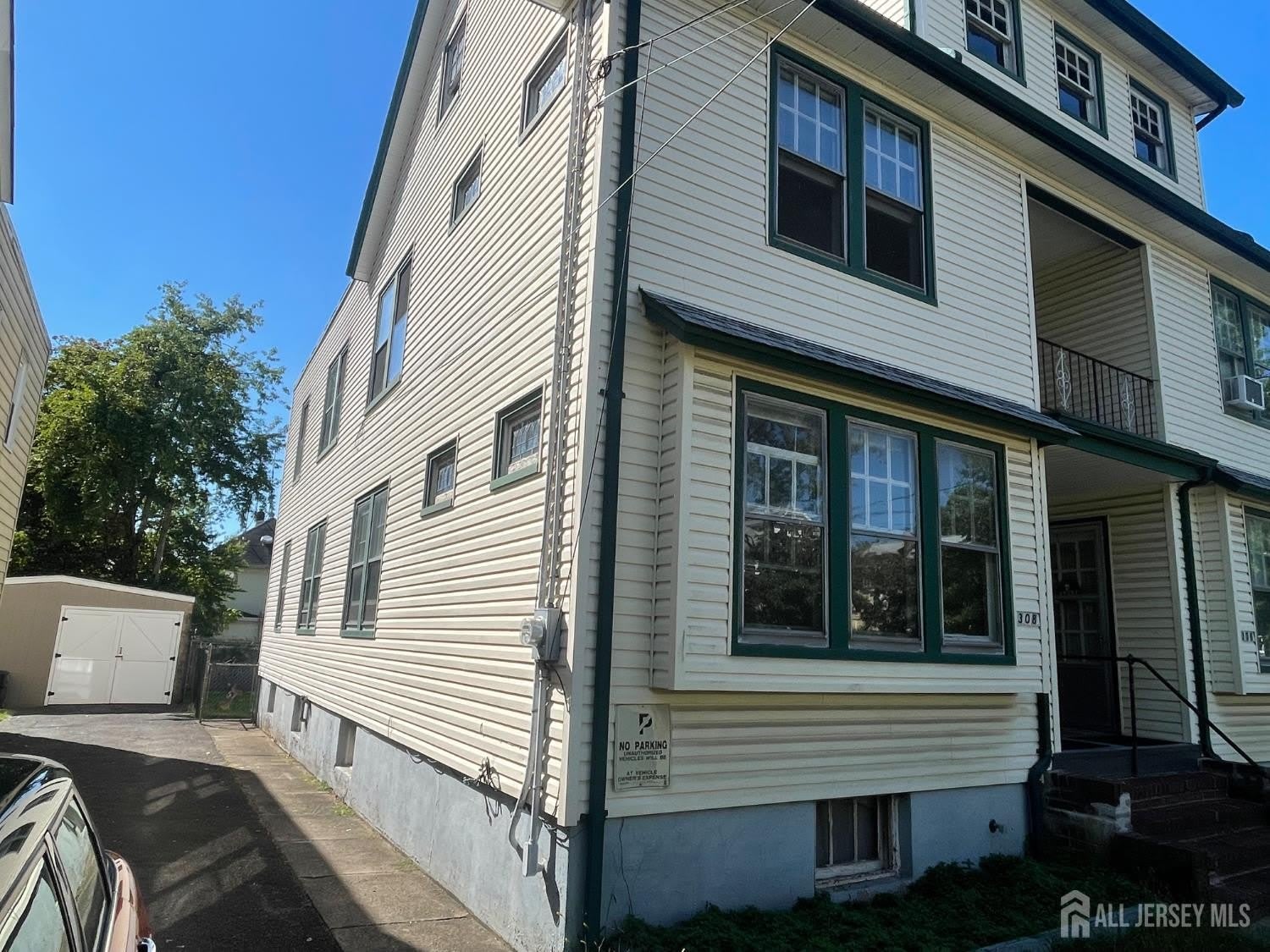 308 S 3rd Avenue S – photo 2