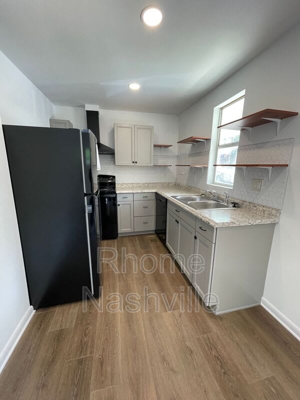 916 Algonquin Ct – photo 4
