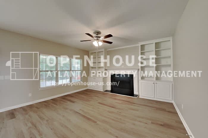 1209 Lainster Drive Southeast – photo 5