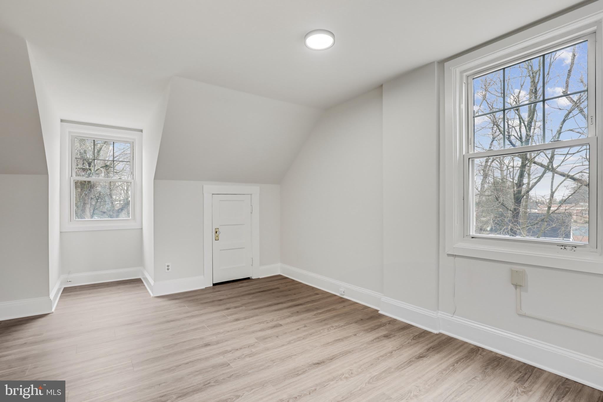 707 N Hickory Avenue – photo 5