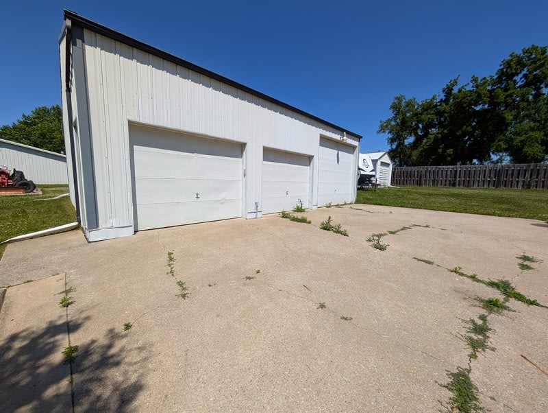 905 East 8th Street South – photo 3