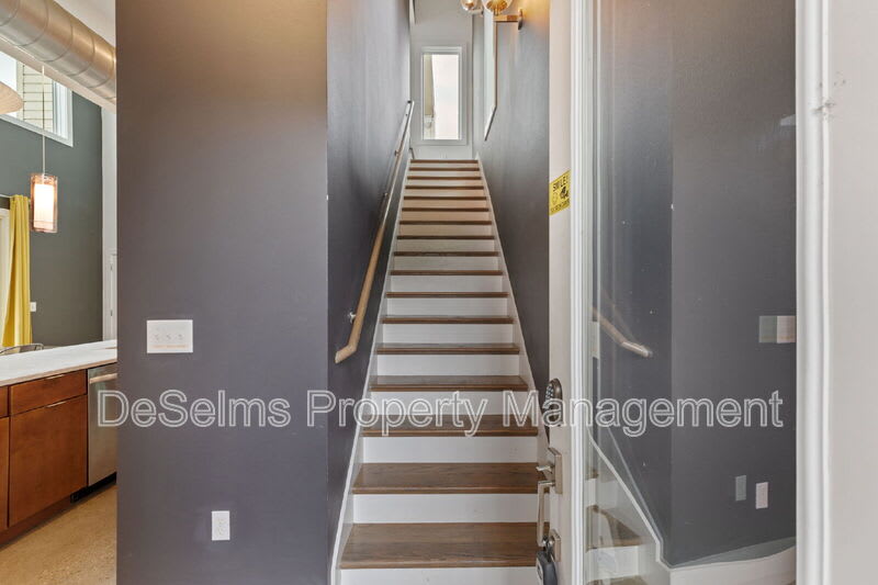 807 13th Avenue South – photo 5