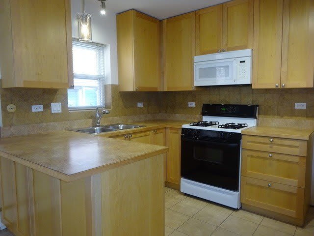 6630 N HARLEM Avenue – photo 2