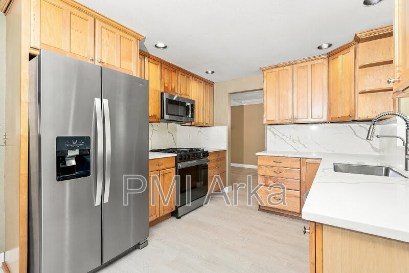 1231 225th Ave NE – photo 5