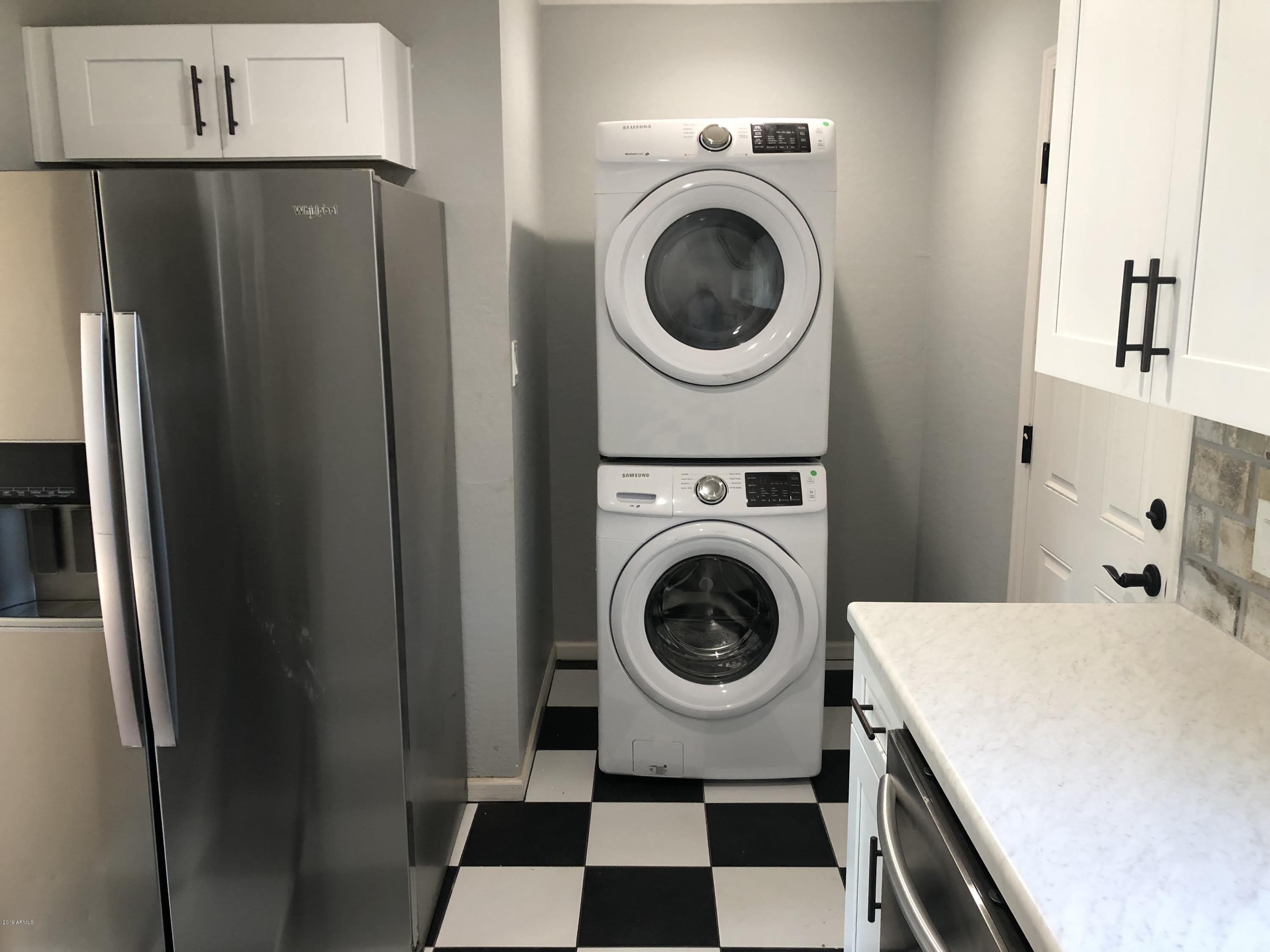 725 E Moreland Street – photo 5