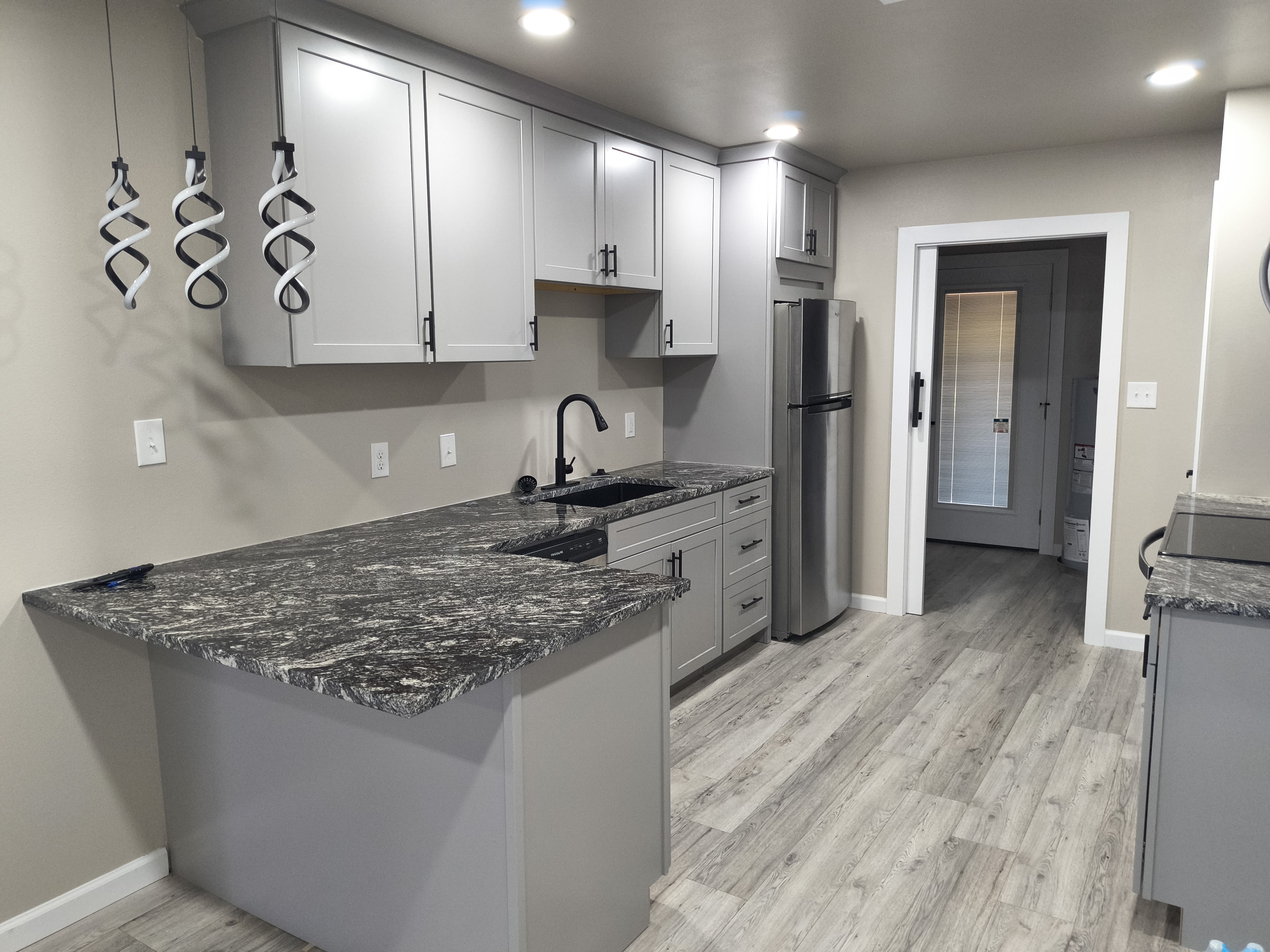 8111 Wilkens Lane – photo 2