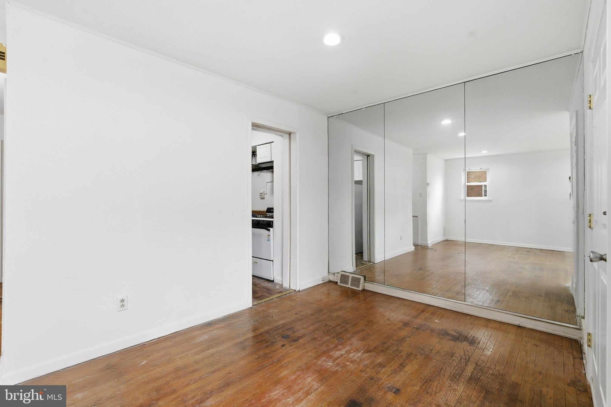3953 Lankenau Avenue – photo 5