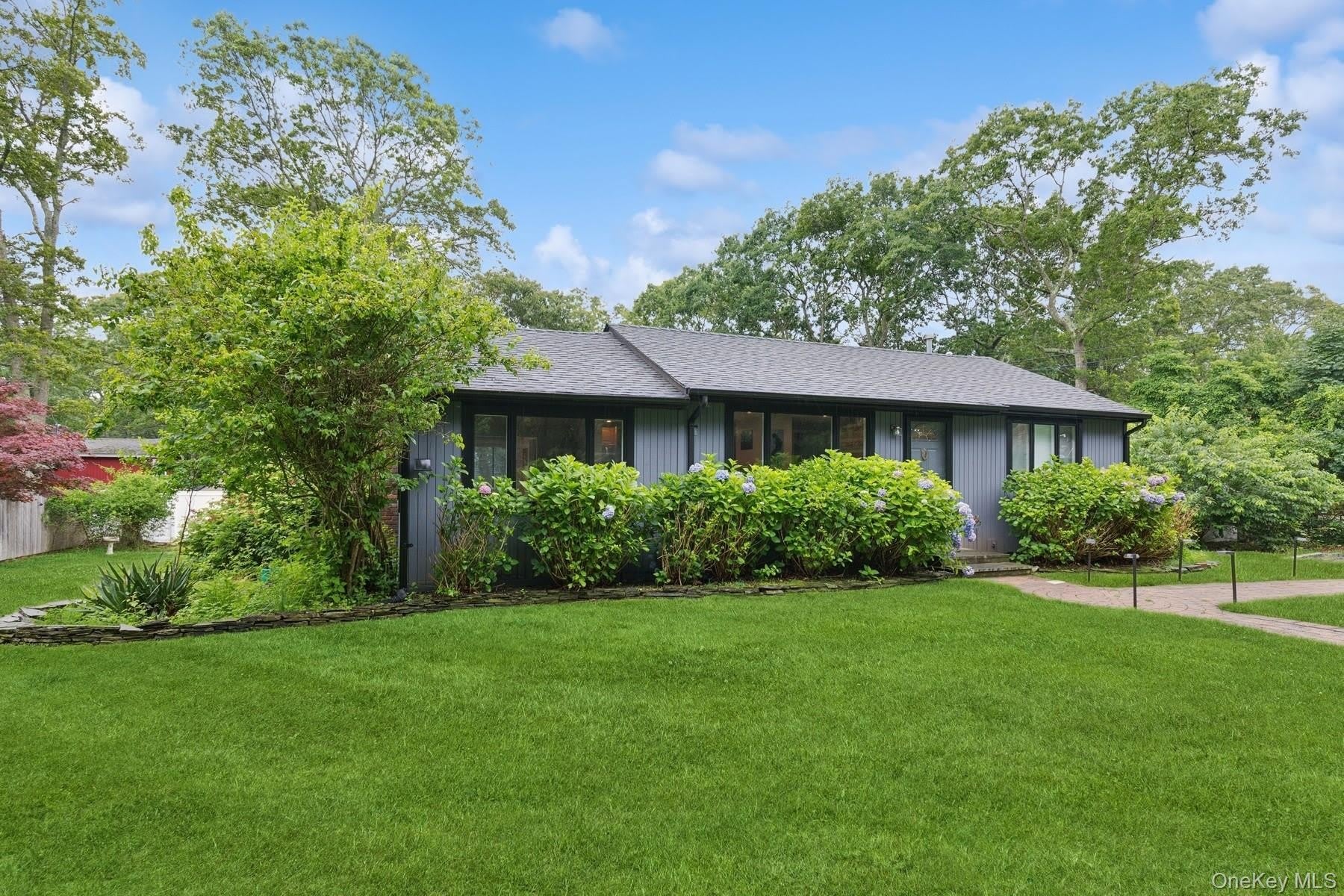27 Atlantic Avenue – photo 2