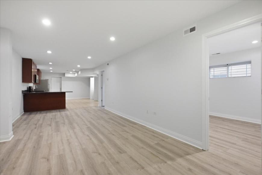 3528 W Shakespeare Ave – photo 3