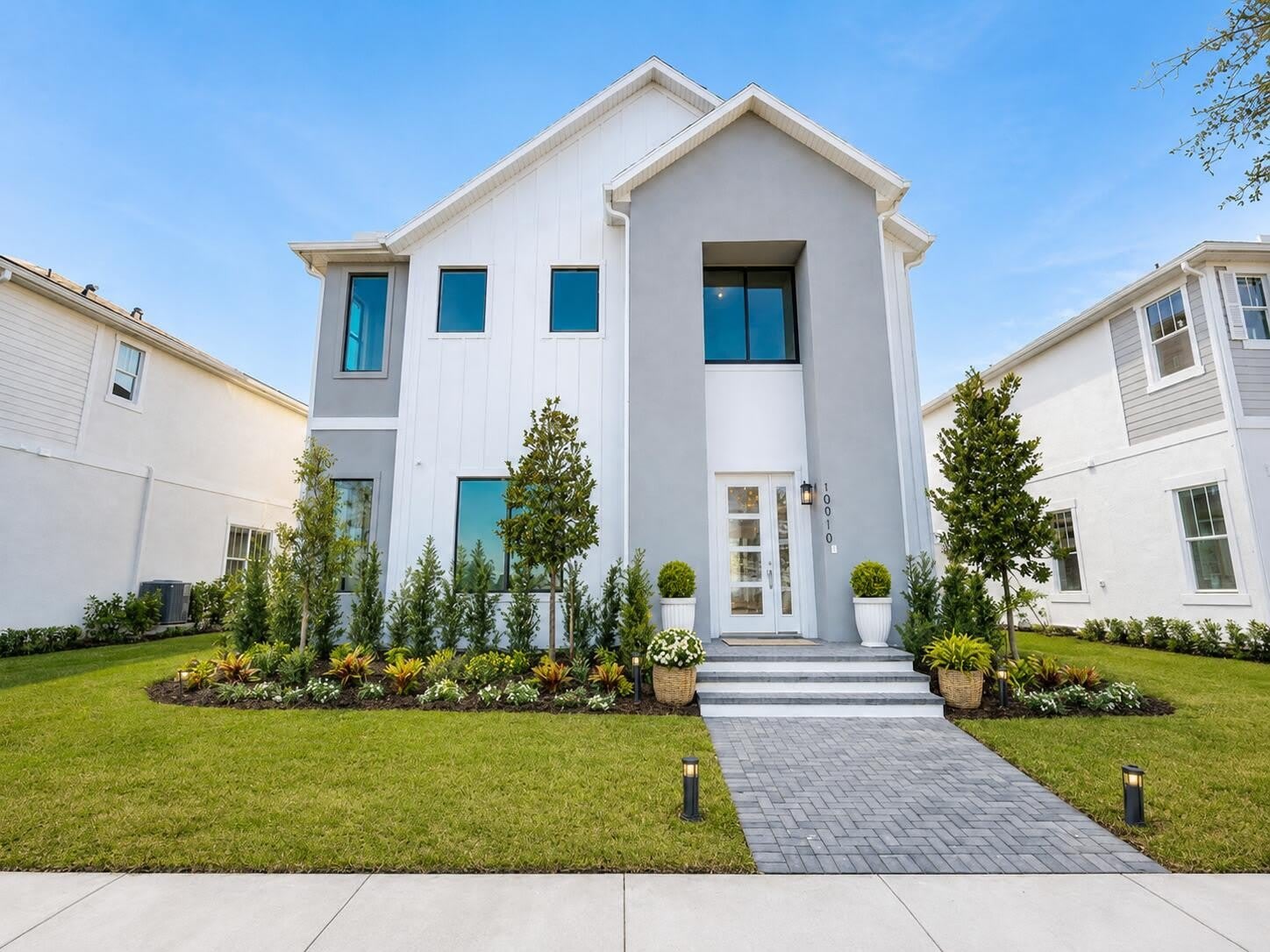 10910 SW Pioneer Parkway – photo 1