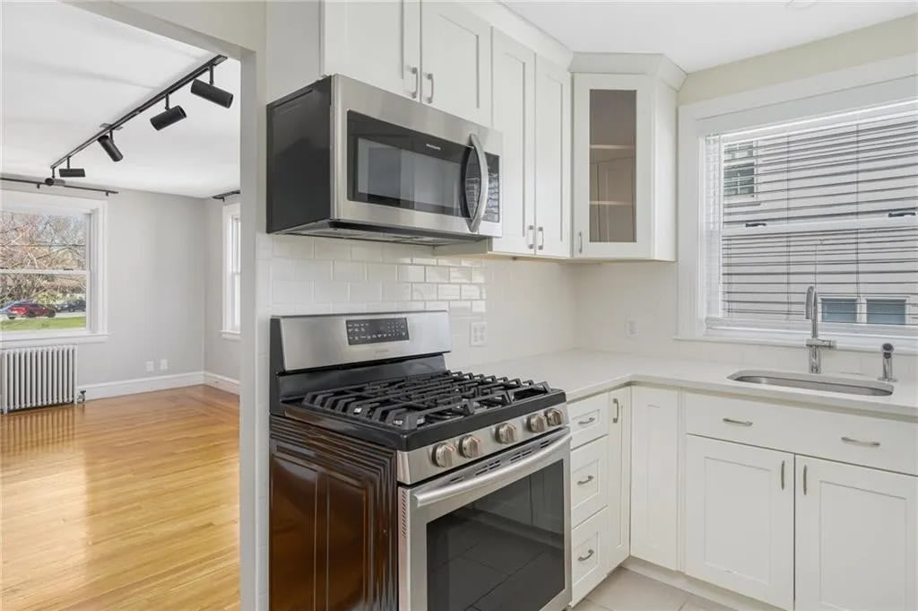 11 North Ave – photo 4
