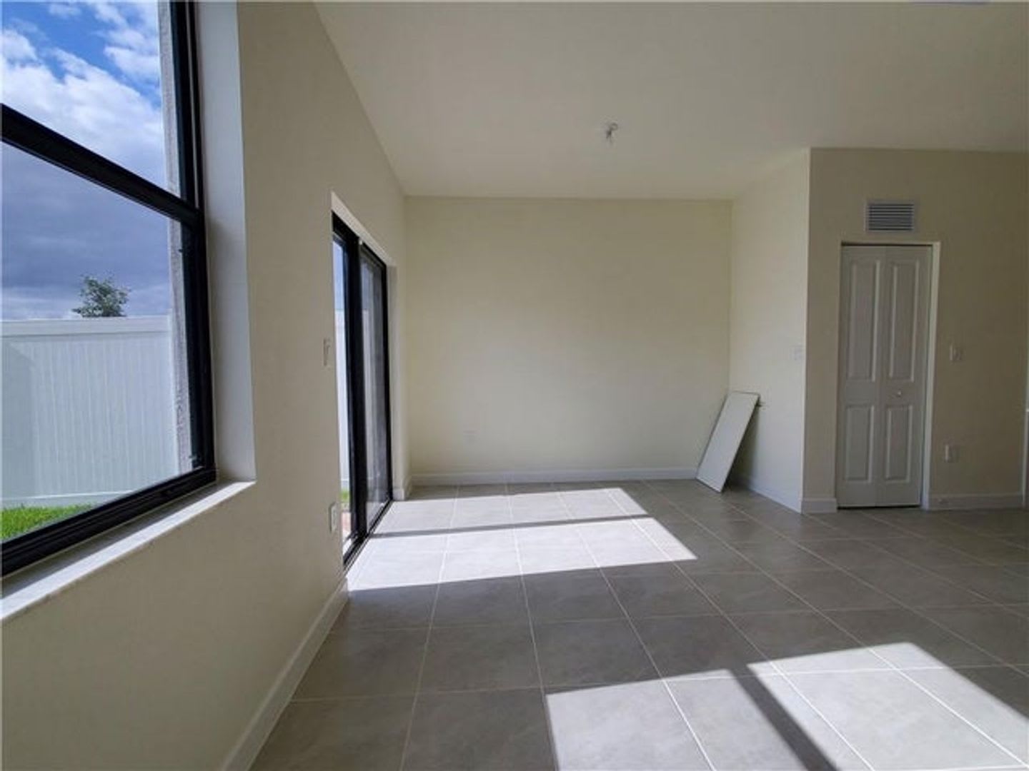 3216 W 114Th Terrace Hialeah Fl 33018 2215 – photo 4