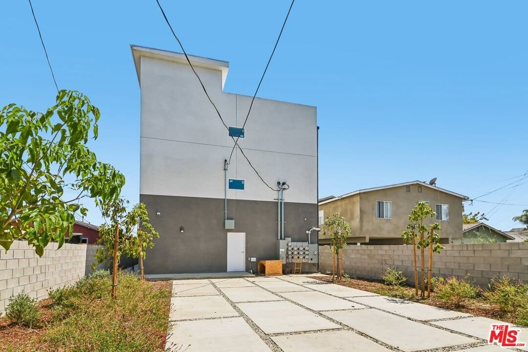 219 E 87Th St – photo 2