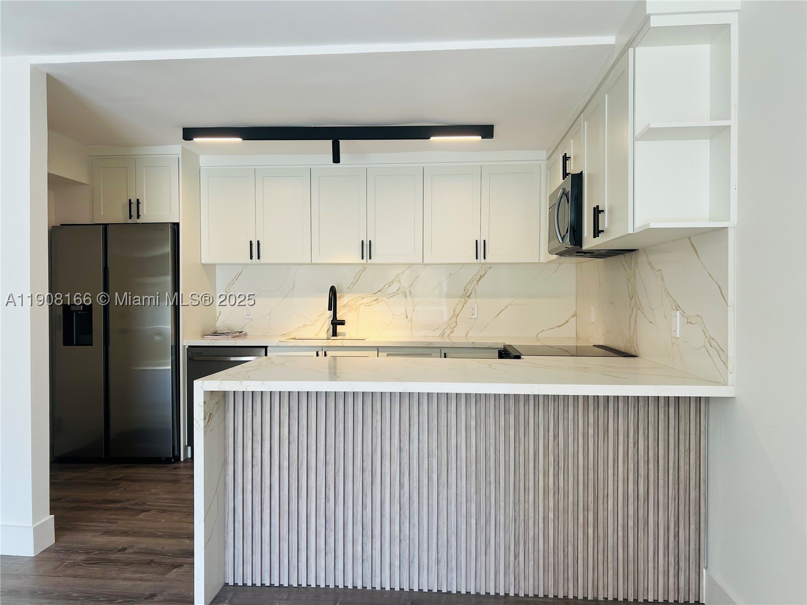 201 Jefferson Ave – photo 1