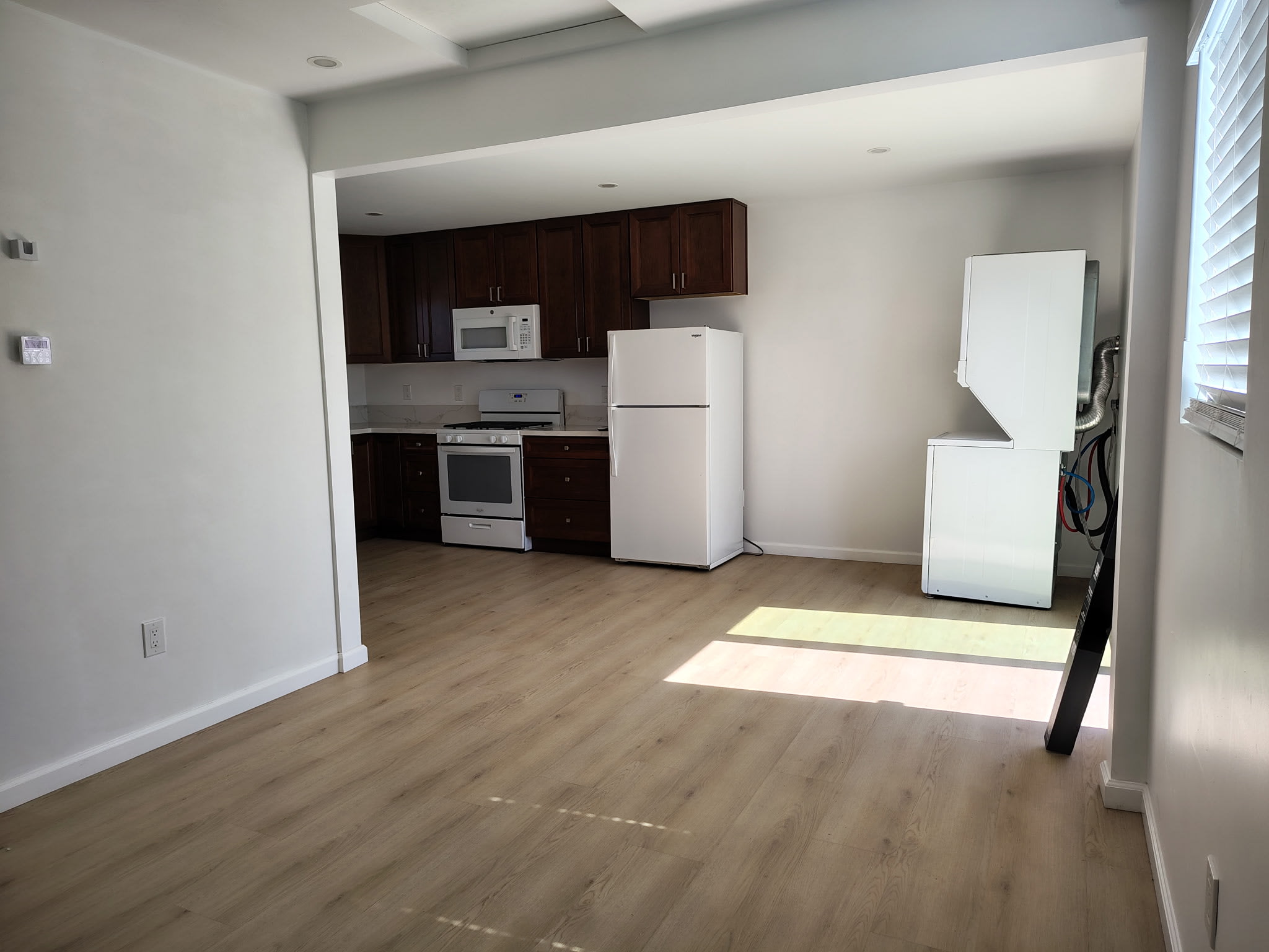1487 Hilltop Dr – photo 3